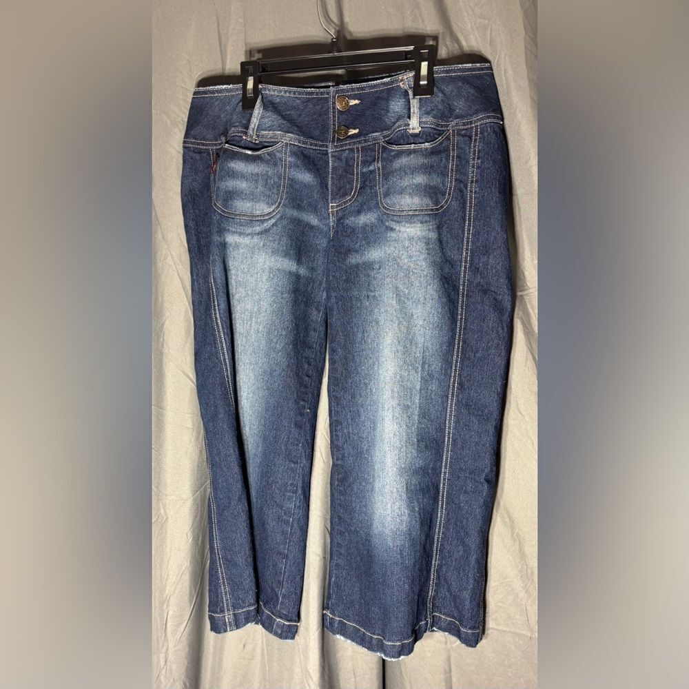 Tyte Jeans Denim Capris Women’s Size 11 Excellent Preloved Condition